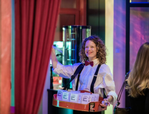 Frau-tonis-parfum-berlin-Wintergarten-disco-experience-hannah